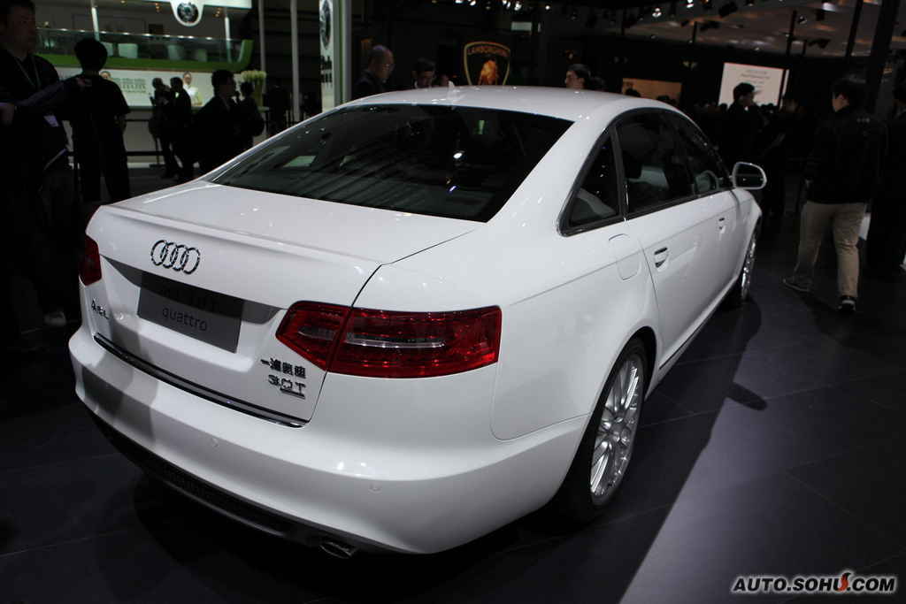 奥迪a6l 3.0t s-line