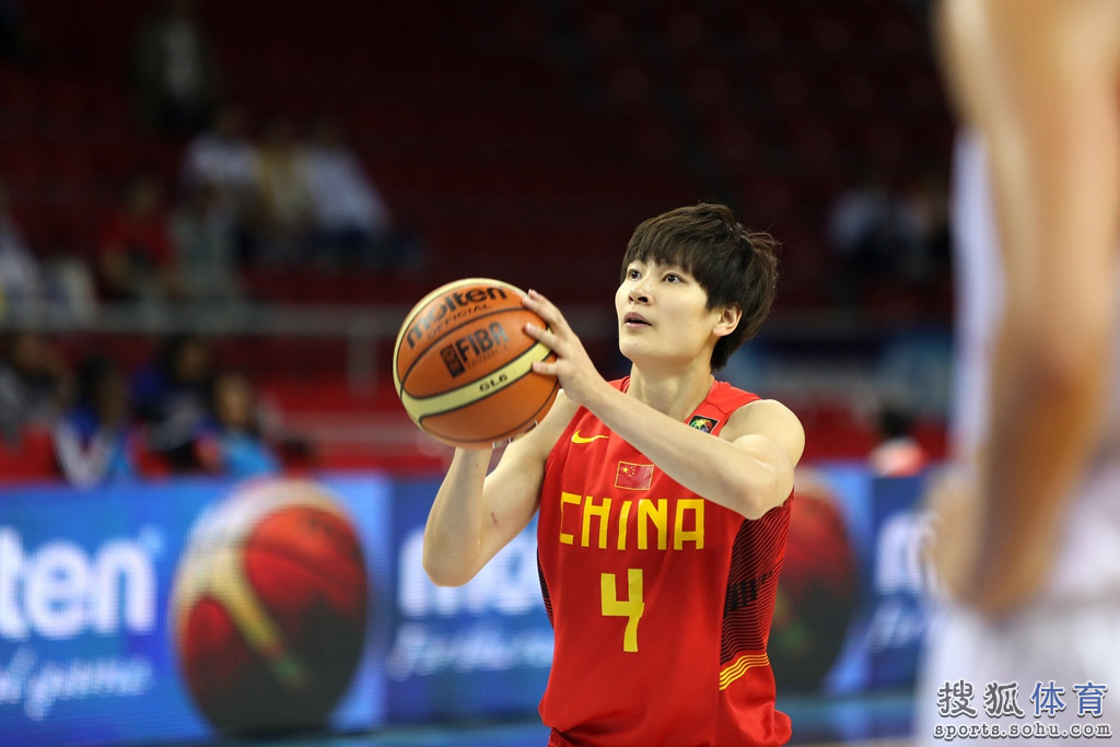中国女篮vs比利时女篮图片