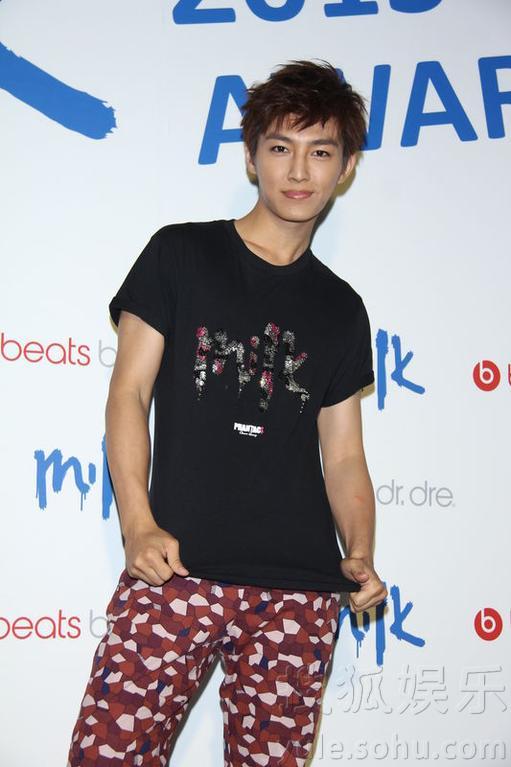 炎亚纶女粉丝写信要求在一起 凤小岳被称鲜肉