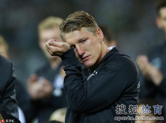 小猪告别仪式热泪盈眶 挥手作别强欢笑(组图)-精彩图片-体育频道-中工网