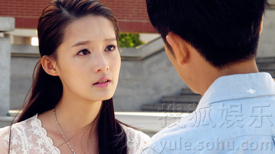 剧照来源:搜狐娱乐 责编:陈天如                  李沁《花开半夏》