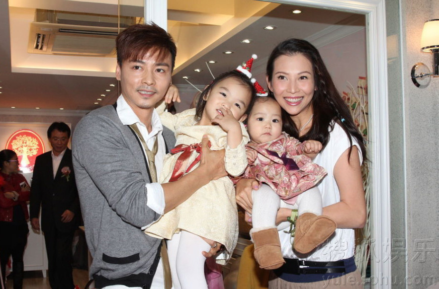 蔡少芬开童装店 拿两女儿当活招牌5946105-娱乐频道图片库-大视野-搜狐