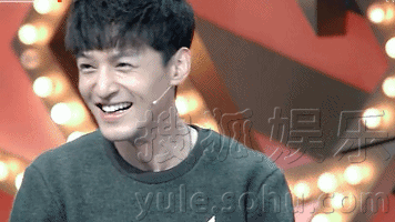 撩妹指数爆表!胡歌上节目鲜嫩帅气 又萌又可爱