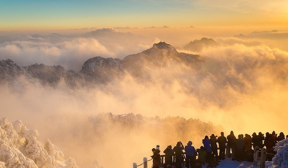 震撼雪景 2013年末暴风雪后的黄山日出