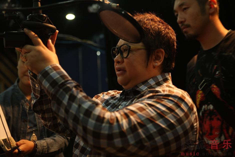 青春》被圈内好友盛赞韩红又掀一阵青春热51