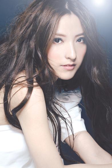 高清: 潘辰 浪漫写真青春洋溢 新素颜女神秀魅力