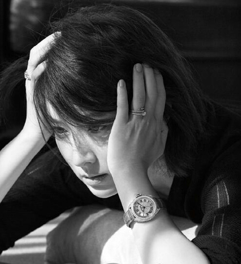 李英爱携龙凤胎拍写真 继承妈妈美貌8043021