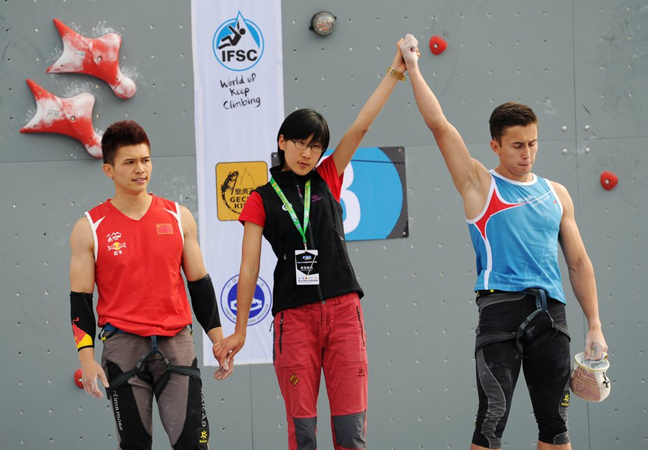 高清图:攀岩世界杯重庆站 钟齐鑫失误无缘四强