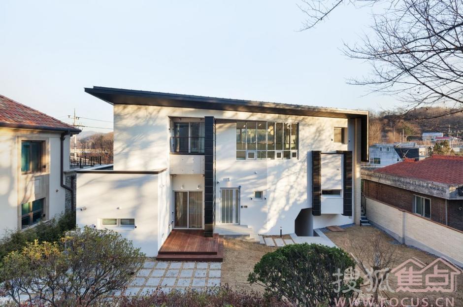 韩国首尔山顶简约别墅