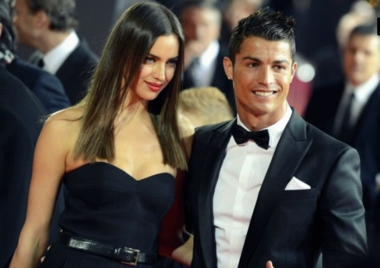 美女与野兽<em>C罗女友伊莲娜</em>海里与猪亲吻64