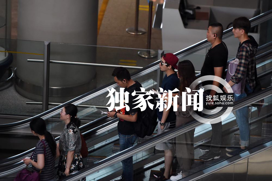 分享到来源:洪水工作室 责编:李治政                 助理将李易峰