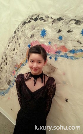 <em>奶茶妹妹身世起底</em>:父亲总裁 在清华陷陪睡门?