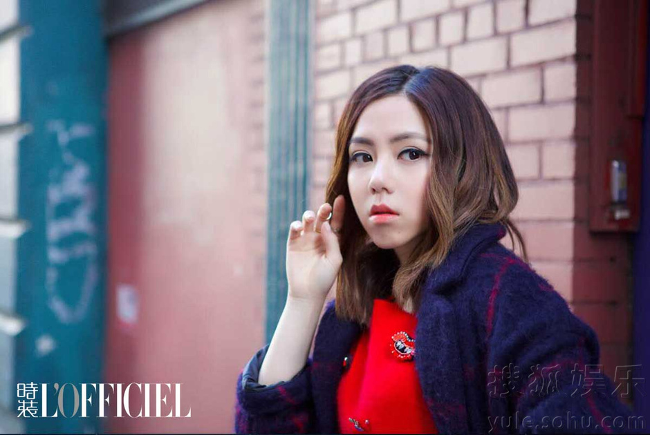 时装L'OFFICIEL 携手邓紫棋 清纯复古亮相纽约