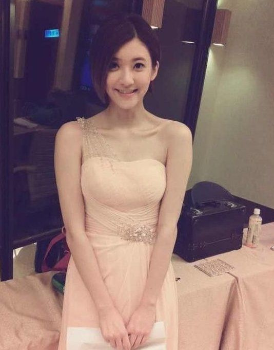 台北师大<em>校花私房照</em>曝光 小清新星范儿足6473