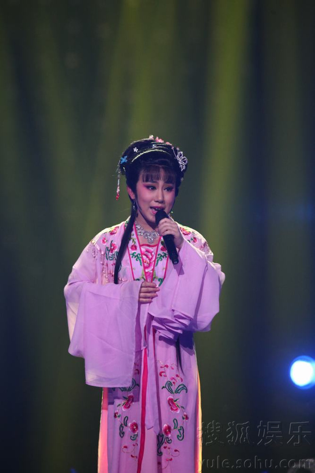 霍尊《国色天香》反串 欲当"长发李玉刚"