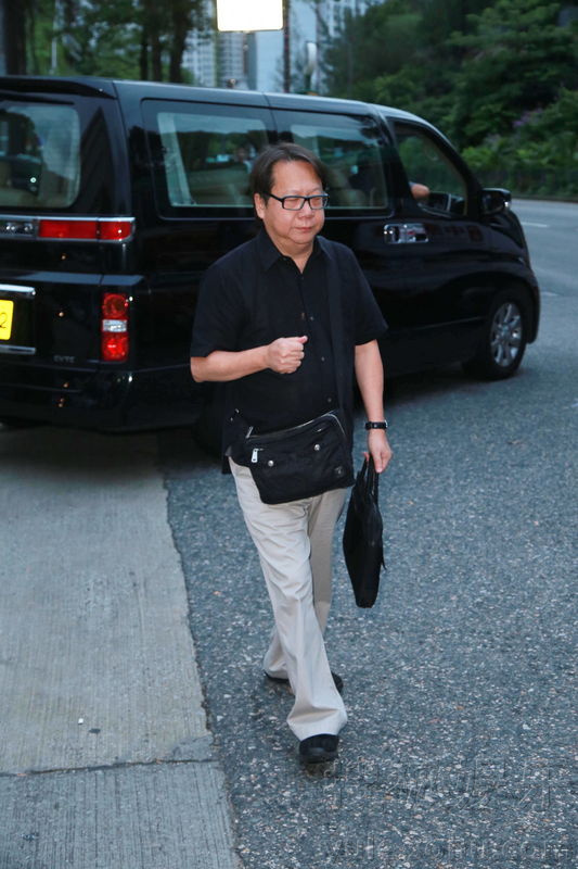 郑秀文陪许志安送别七哥 张卫健梁汉文前来拜