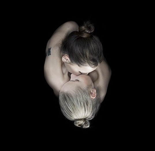 <em>人体艺术</em> 情侣接吻的一瞬间5947737-男人图片