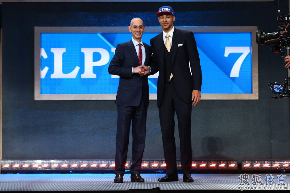 高清:2016NBA选秀大会 西蒙斯状元英格拉姆榜