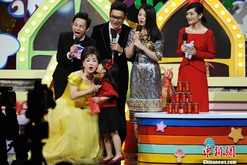 高清:田亮森碟亮相湖南春晚萌娃星爸们成焦点613