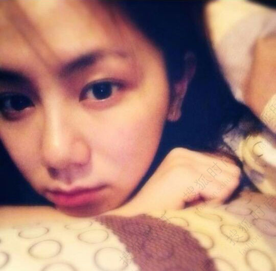 明星晒素颜:邓紫棋清纯减10岁胜茜拉6367441