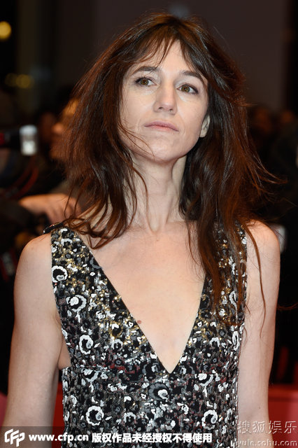 《一切都会好的》“女性瘾者”甘斯布秀美腿7551645-娱乐频道图片库-大视野-搜狐