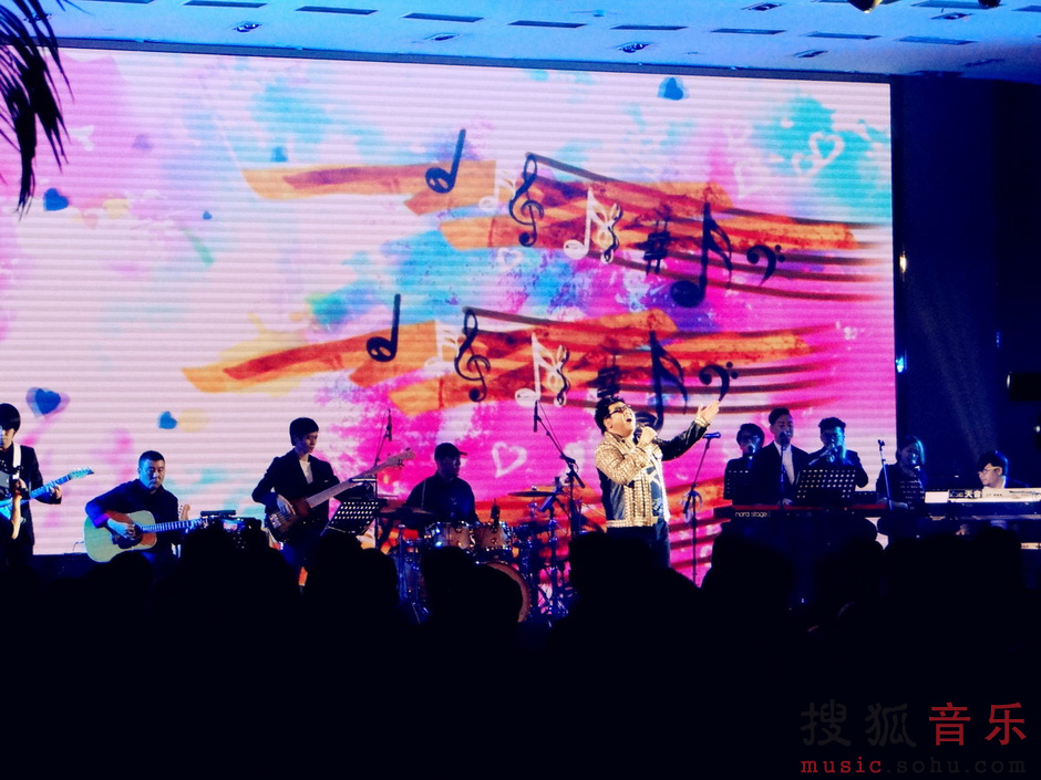 杨光新专辑追忆纯真年代 分享歌曲背后故事76