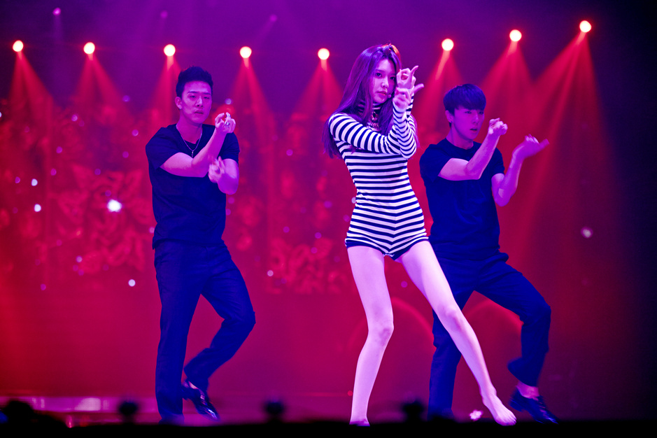 【2013.12.23】【音乐】<em>少女时代</em>接棒<em>SMTOW</em>