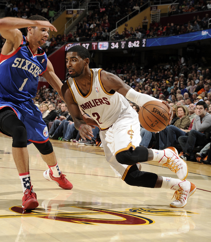 迈卡威精彩瞬间:首秀夜抢戏詹皇 力压罗斯欧文