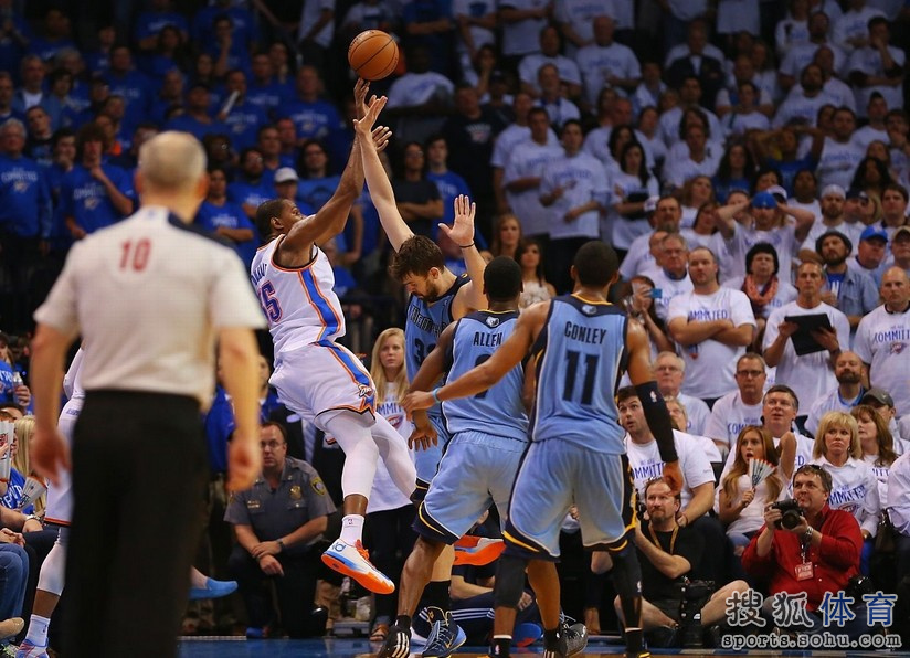 ESPN评季后赛首轮精选图:利拉德卡特三分绝杀