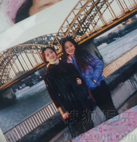 刘亦菲妈妈旧照貌美如花:神仙姐姐基因太好了6686053-娱乐频道