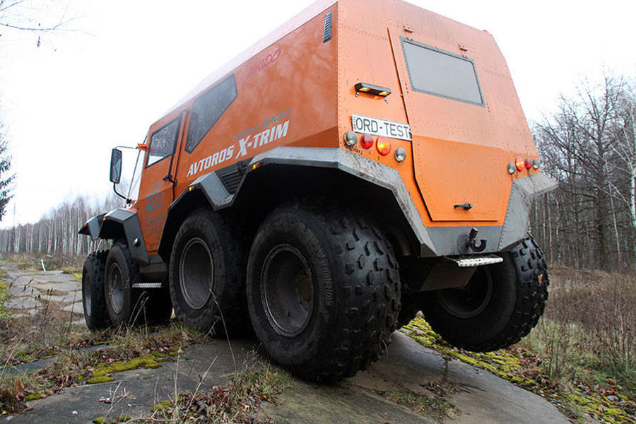 当你遇见丧尸应该开什么车5527053-男人图片