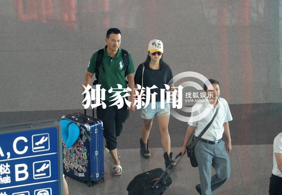 何洁男友图片