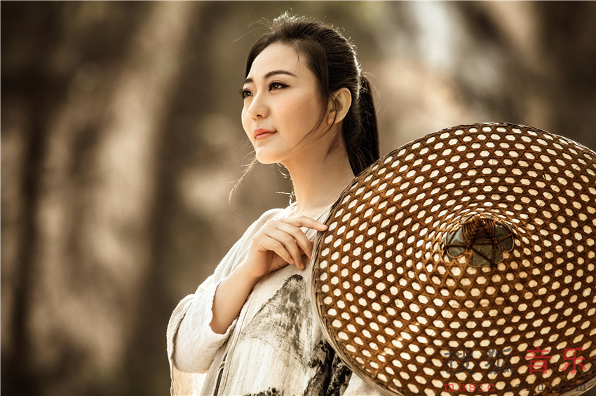 刘珂矣《禅-心湖上》主题写真曝光