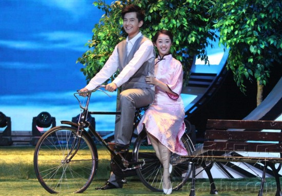 杨洋蒋梦婕穿越谈情 《年代秀》终成眷属-娱乐