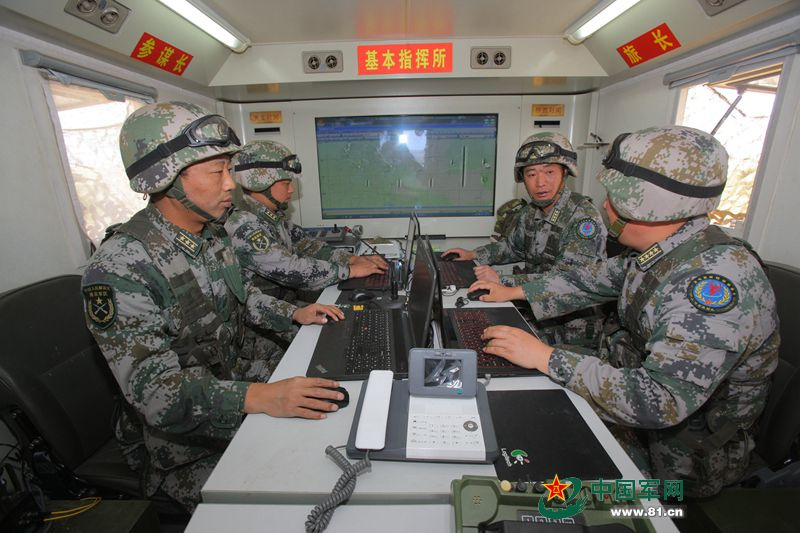 朱日和军演打响 军车排长龙挺进漠北7775757