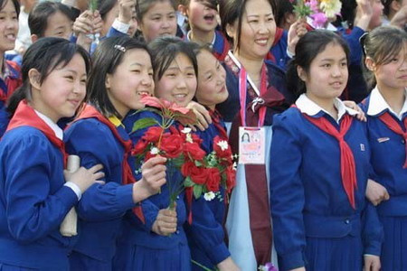 丑到爆的奇葩校服 日本最诱惑泰国最性感 有网友觉得,北师大二