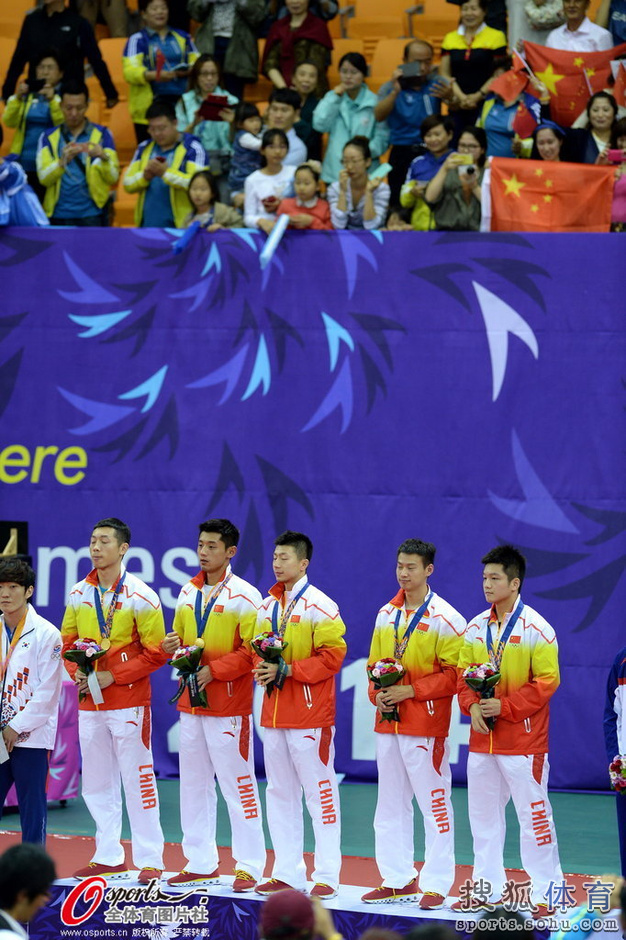高清图:亚运乒乓球男团决赛 中国队喜获六连冠