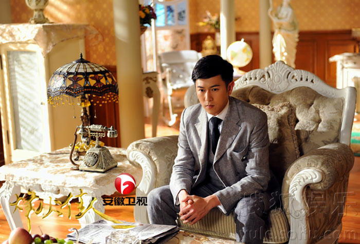 《烽火佳人》开播告捷 乔振宇:收视第一裸泳5