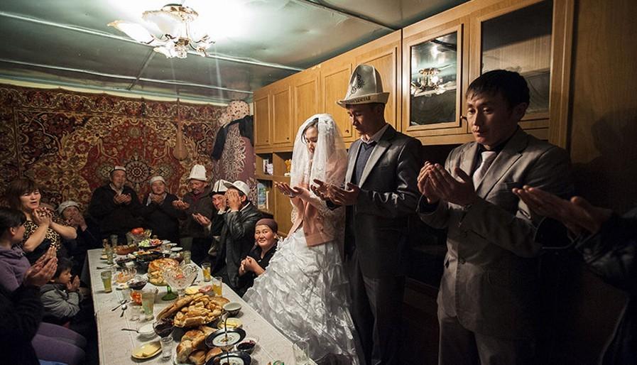 吉尔吉斯斯坦绑架新娘:女方对婚姻毫不知情