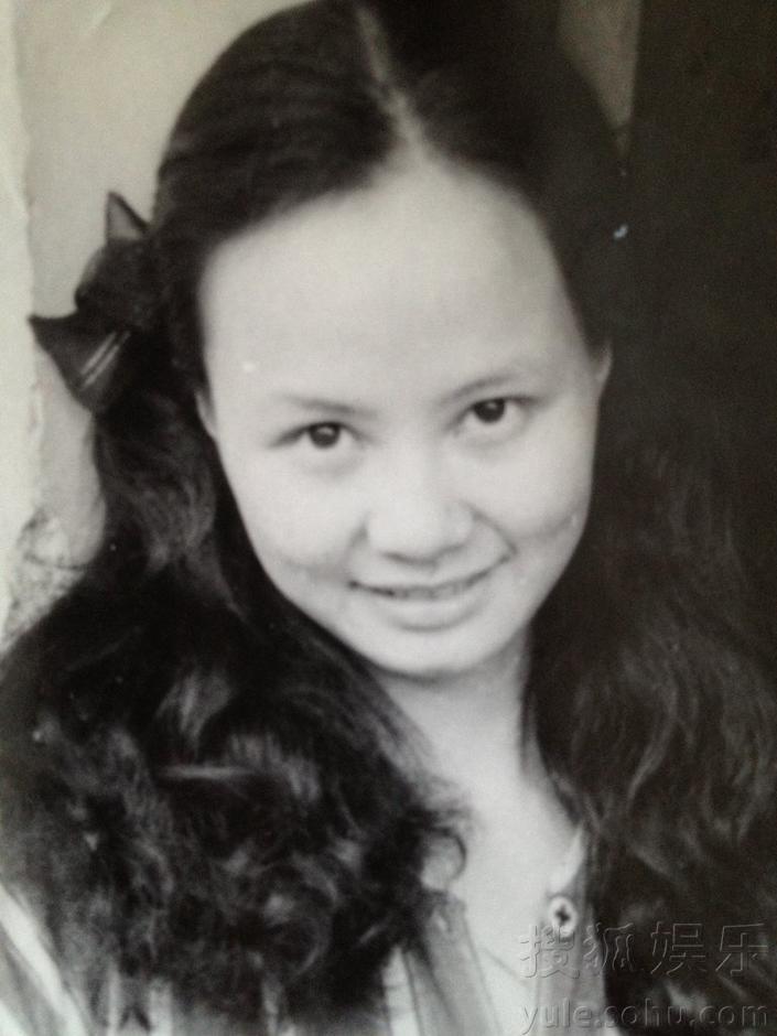 刘欢夫妇赴希腊度校园女儿首披婚纱夫妇献唱视频性感初中生银婚v夫妇图片