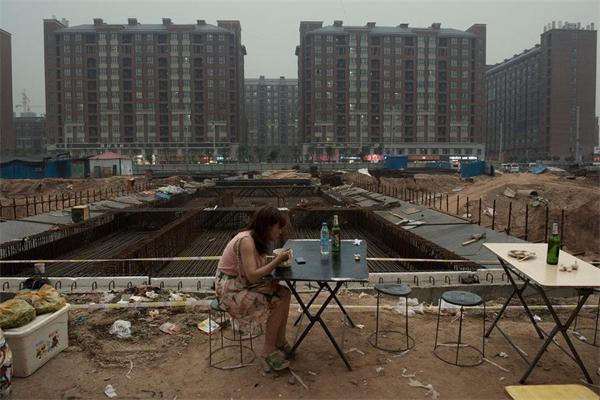 富士康夜生活:夜店相互释放5262169-财经频道