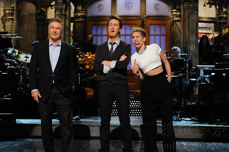 《周六夜现场》爱德华-诺顿文艺男神变苦力