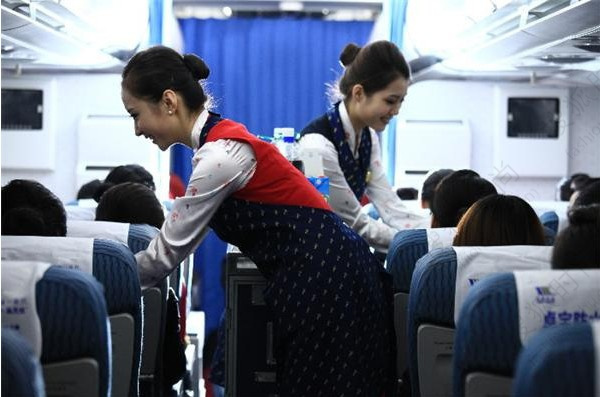 <em>美丽</em>背后 <em>揭秘空姐真实生活</em>6123969-搜狐时尚