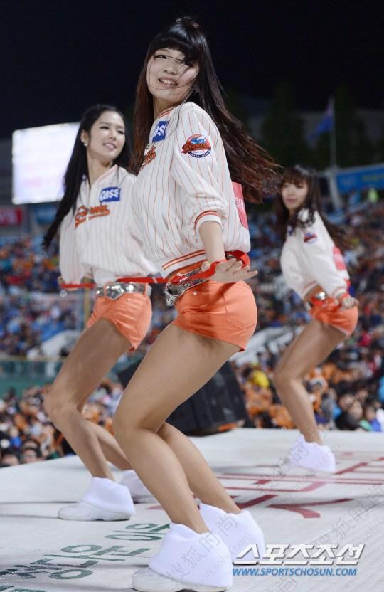 长腿<em>美女超短裤</em>