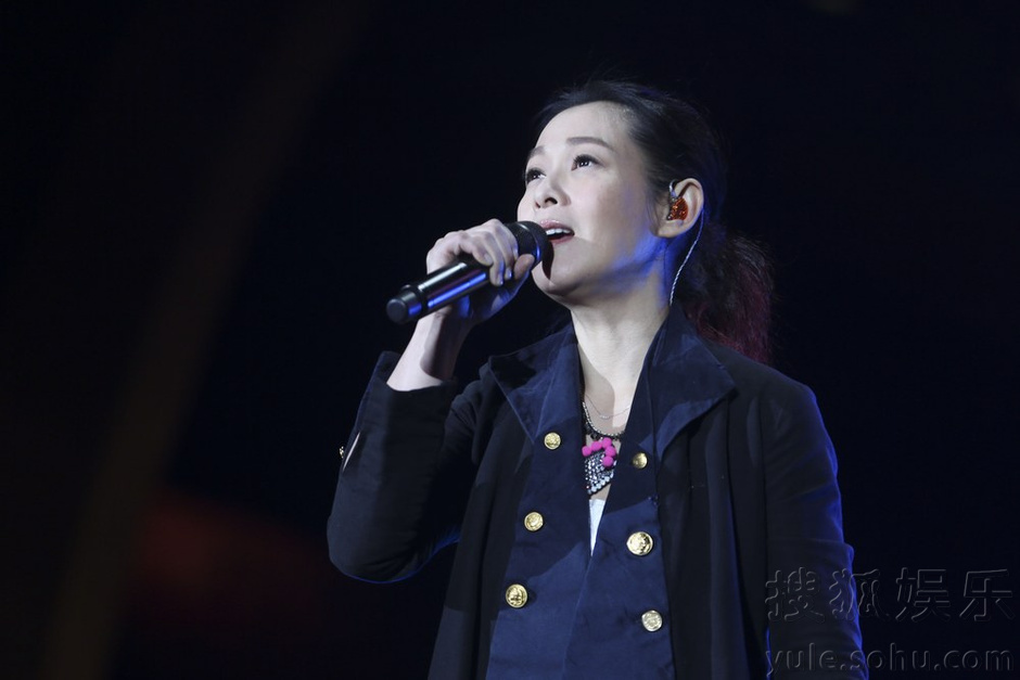 暖化了!刘若英唱《后来》 引观众大合唱 - 手机