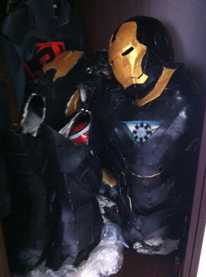 长春工大男生制作钢铁侠铠甲