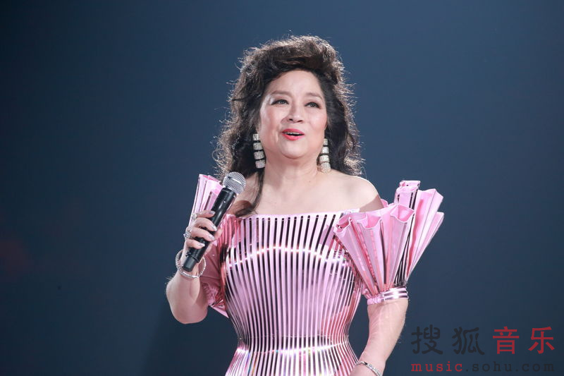 徐小凤说唱技惊四座 红馆给郑秀文送嫁妆6235773-音乐频道图片库-大视野-搜狐