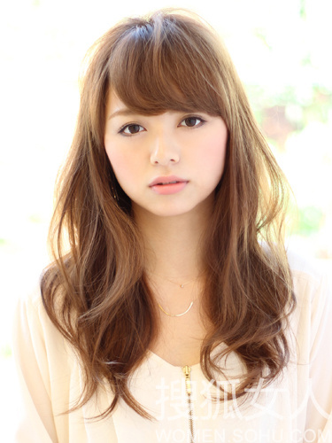 想要瘦脸又减龄 必留侧分齐刘海6424181