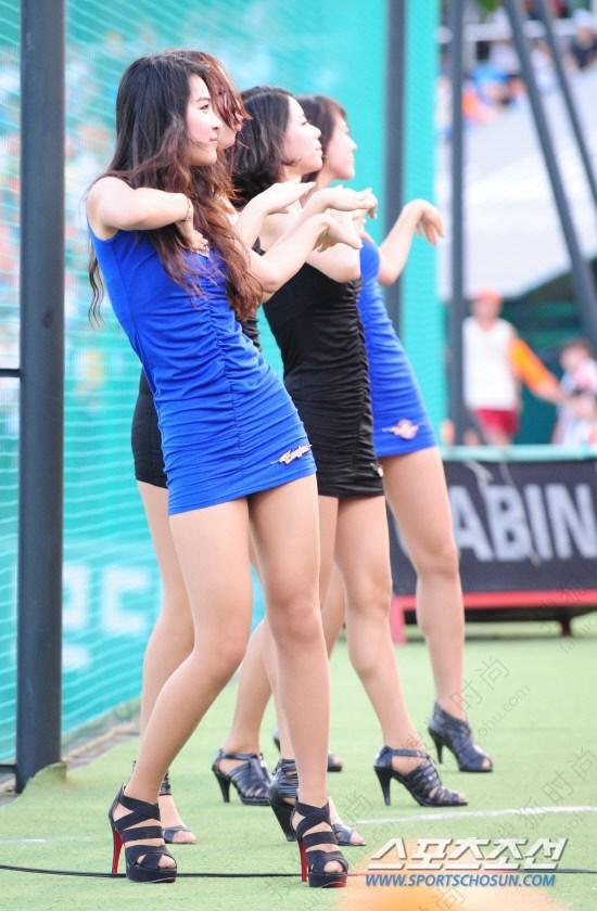 长腿<em>美女超短裤</em>