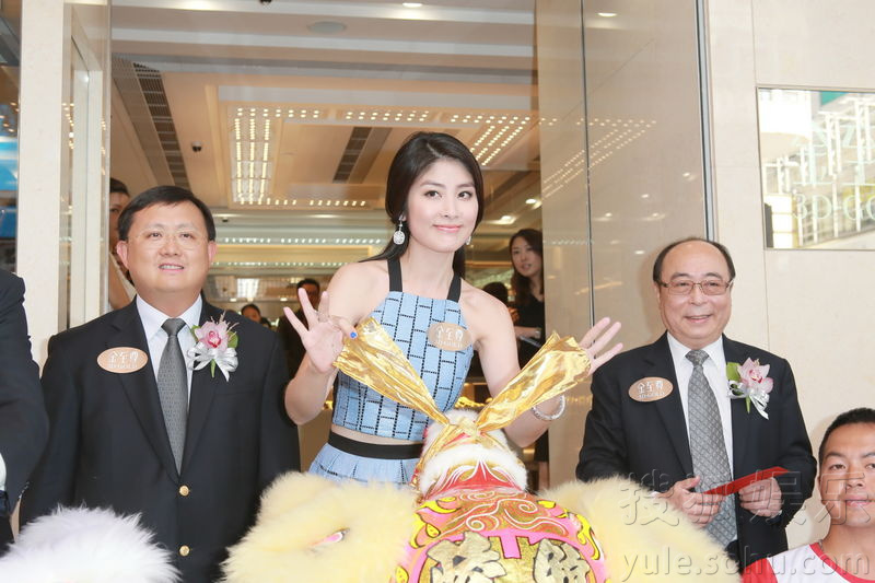陈慧琳肚兜装出席活动 澄清老公与女伴举止亲密